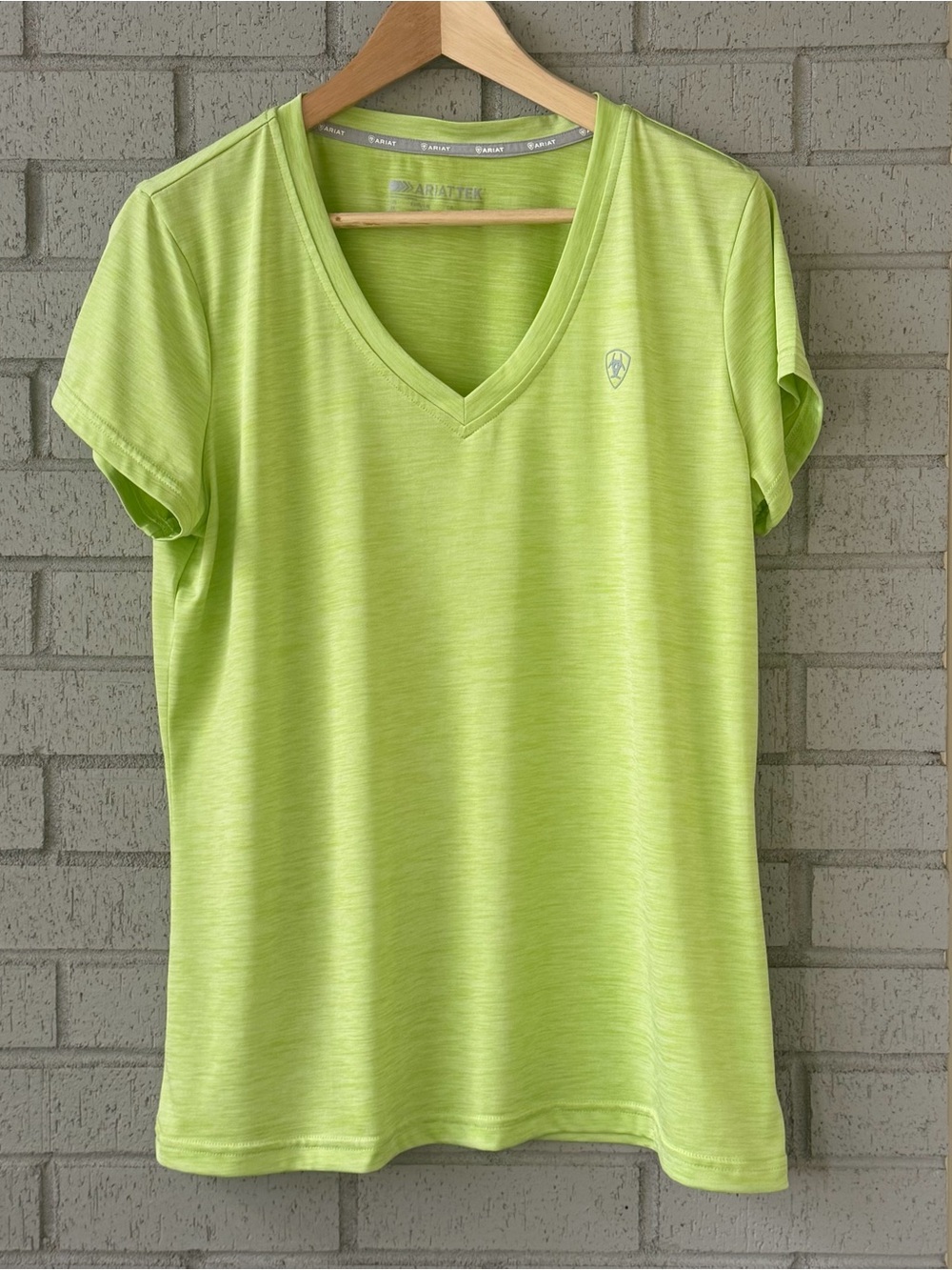 AriatTEK Women’s XL Lime Green V-Neck Performance T-Shirt